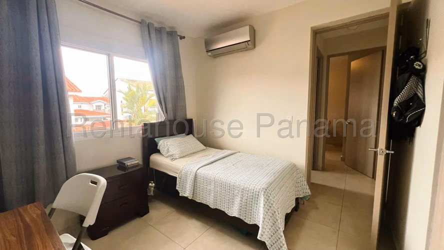 Se Vende Casa en Versalles YDU