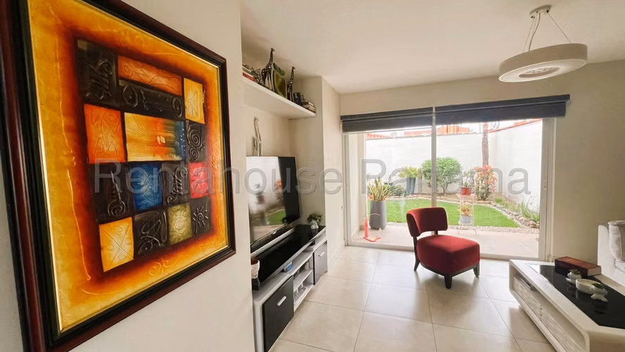 Se Vende Casa en Versalles YDU