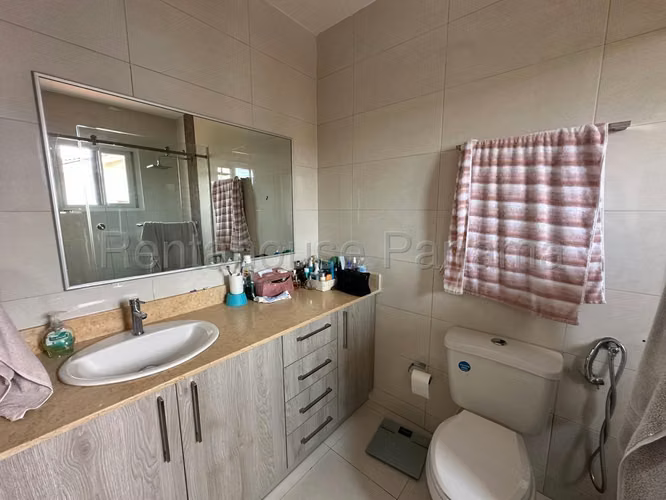 Se Vende Casa en Versalles YDU