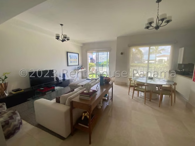 Apartamento en Venta en The Reserve Santa Maria  CIG