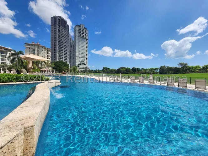 Apartamento en Venta en The Reserve Santa Maria  CIG