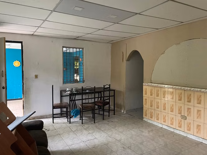 Se alquila casa y 2 cuartos en Santa Librada 1.ª Etapa