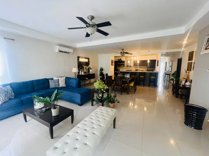 Casa en venta en Altos de Panama única