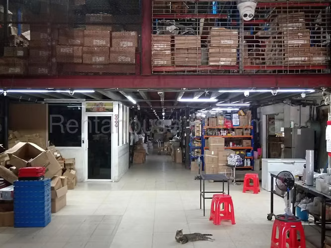 Galera Comercial En Venta En Pueblo Nuevo SYH