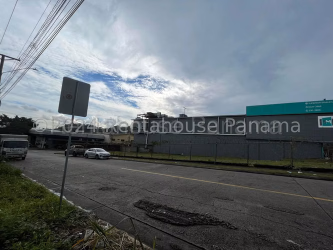 Terreno Comercial En Venta En Ricardo J. Alfaro SYH