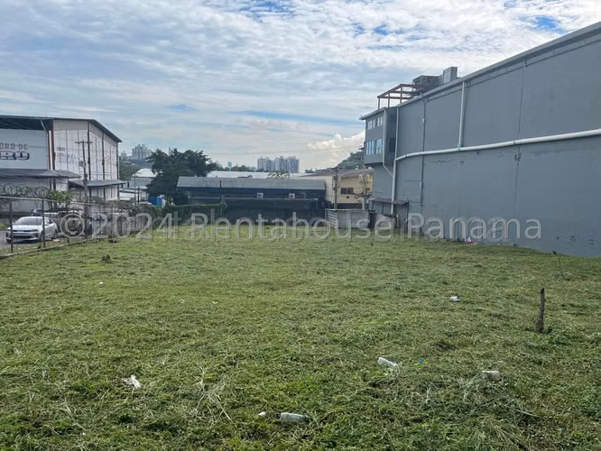 Terreno Comercial En Venta En Ricardo J. Alfaro SYH