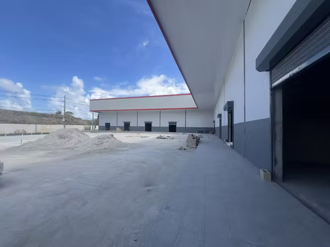Locales comerciales en Altos de los Lagos, Colón