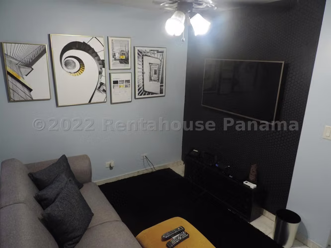 Venta de Amplia Casa en Brisas del Golf Casa Club Mts2: 833 PD