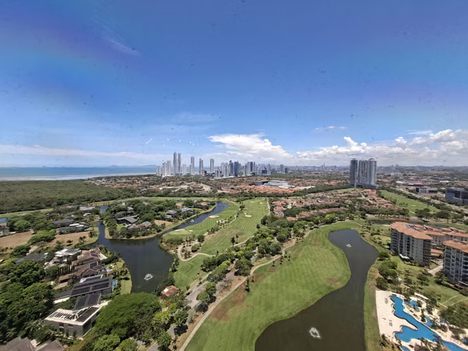 LA VISTA penthouse duplex 700m2 $2,200,000