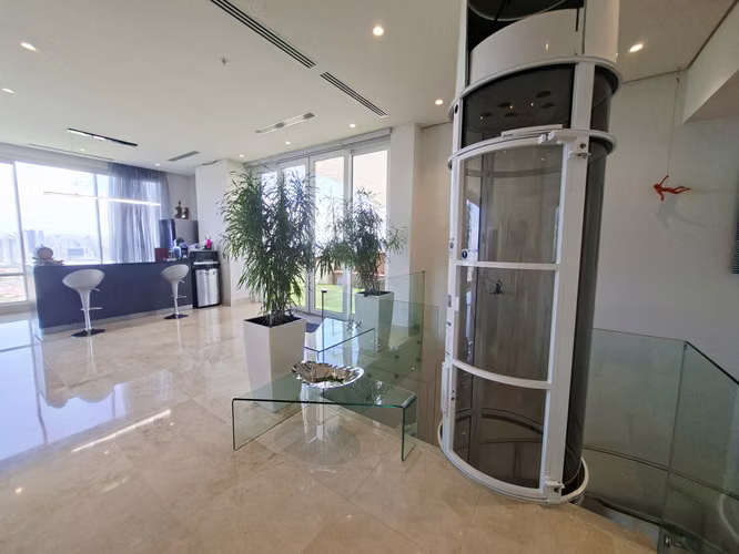 LA VISTA penthouse duplex 700m2 $2,200,000
