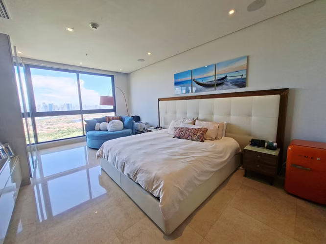 LA VISTA penthouse duplex 700m2 $2,200,000