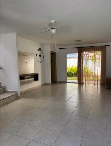 Hermosa Casa en Brisas del Golf! PH Aventura! Línea Blanca Completa! - Imagen 2