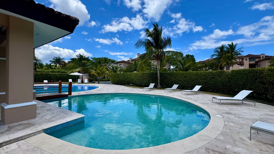 Bristol Residences, Buenaventura