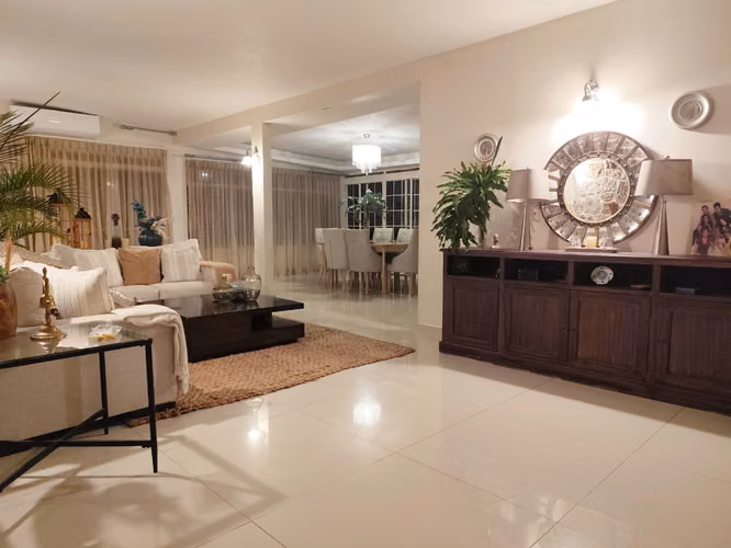 BONITA CASA EN VENTA - LAS CUMBRES - OPORTUNIDAD!!! - Imagen 2