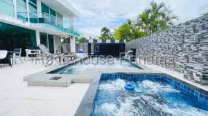 Alquiler de Casa con 554m2 en Costa Sur PH Costa Esmeralda 26-6865SR