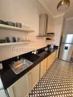 Alquiler de Apartamento con 97m2 en Obarrio PH Devono 26-7449SR
