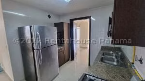 Venta de Apartamento con 128m2 en Obarrio PH Miyaki 26-3707SR