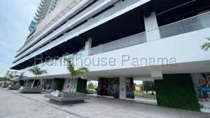 Venta de Local Comercial con 31m2 en Avenida Balboa PH The Sands 25-4611SR