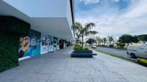 Venta de Local Comercial con 31m2 en Avenida Balboa PH The Sands 25-4611SR