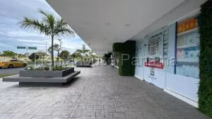 Venta de Local Comercial con 31m2 en Avenida Balboa PH The Sands 25-4611SR