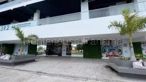 Venta de Local Comercial con 31m2 en Avenida Balboa PH The Sands 25-4611SR
