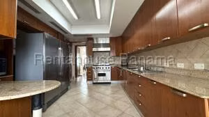Venta de Apartamento con 295m2 en Punta Pacifica PH Pacific Point 26-5354SR