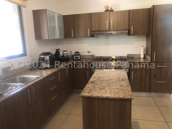 Venta de Casa en Brisas del Golf CO 26-2183