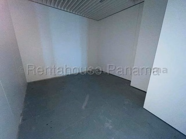 VENTA DE OFICINA EN OBARRIO MCD25-6225