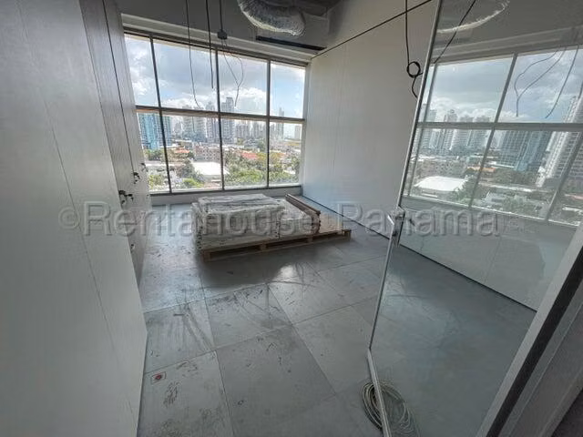 VENTA DE OFICINA EN OBARRIO MCD25-6225