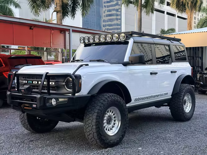FORD BRONCO