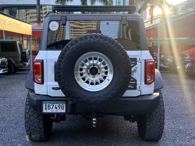 FORD BRONCO