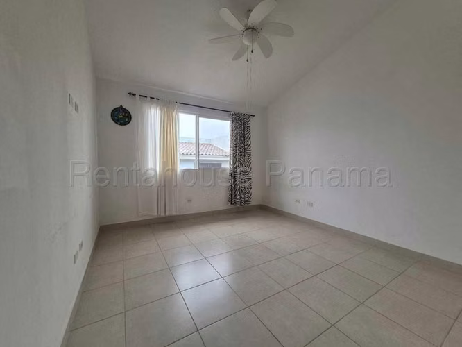alquilo casa en paseo del norte aventura OF 26-7409 - Imagen 9
