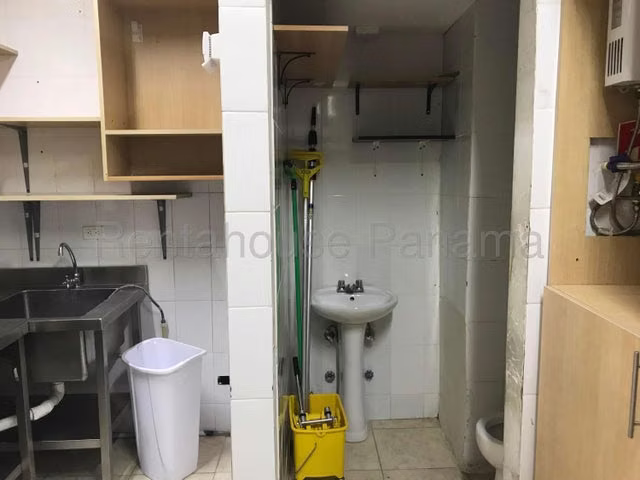 Alquilo local en Av. Balboa LF26-3538 Solo Cliente Directo