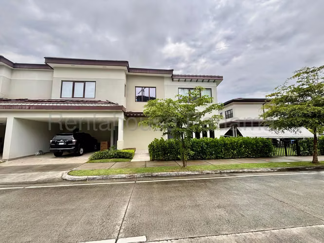 Se Vende Casa en Santa Maria YDU