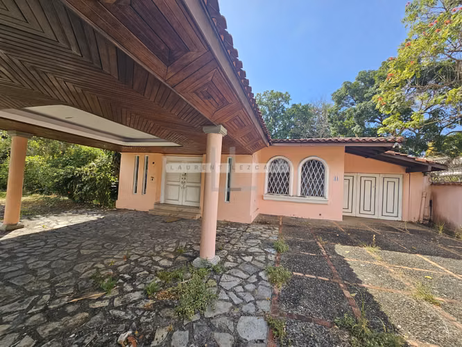 Venta Casa Altos del Golf - San Francisco 1,741 mt2 de terreno. Haga una oferta
