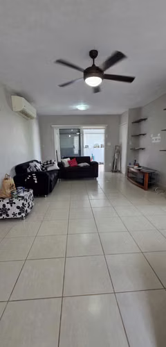 Alquilo CASA DE ESQUINA SEMI AMOBLADA PH AUGUSTA