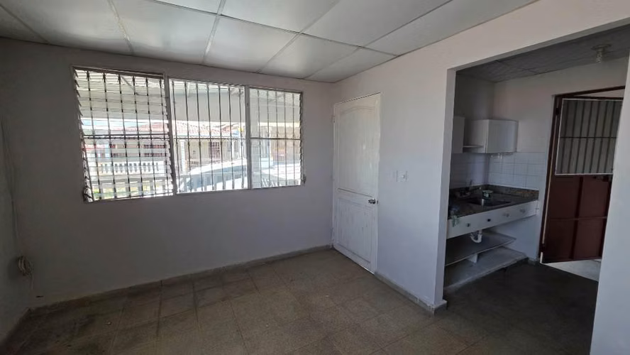 Se Vende Casa e Villa Lucre - Imagen 4