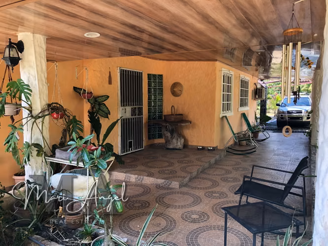 VENTA DE 3 CASAS EN CORONADO – GRAN TERRENO CERCA DE LA PLAYA