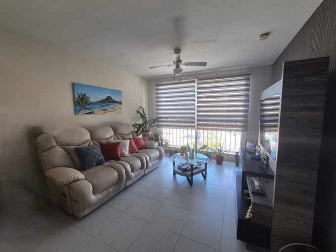SE VENDE APARTAMENTO REMODELADO EN TORRES DE VERSALLES II COSTA SUR