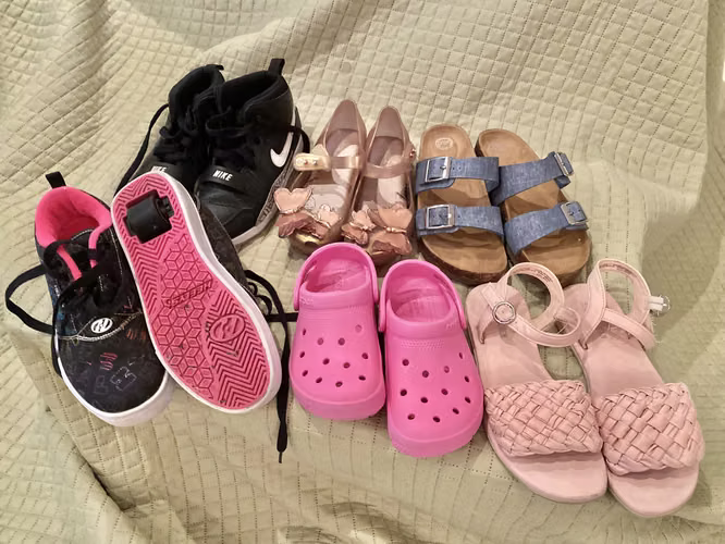 MEGA VENTA DE ROPA DE BEBE/ACCESORIOS Y ROPA/ZAPATOS JUVENIL PARA NINAS