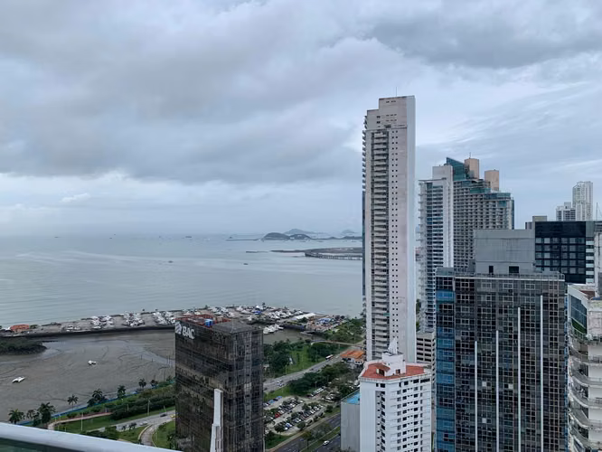 Apartment for sale in Avenida Balboa, PH Allure at the Park