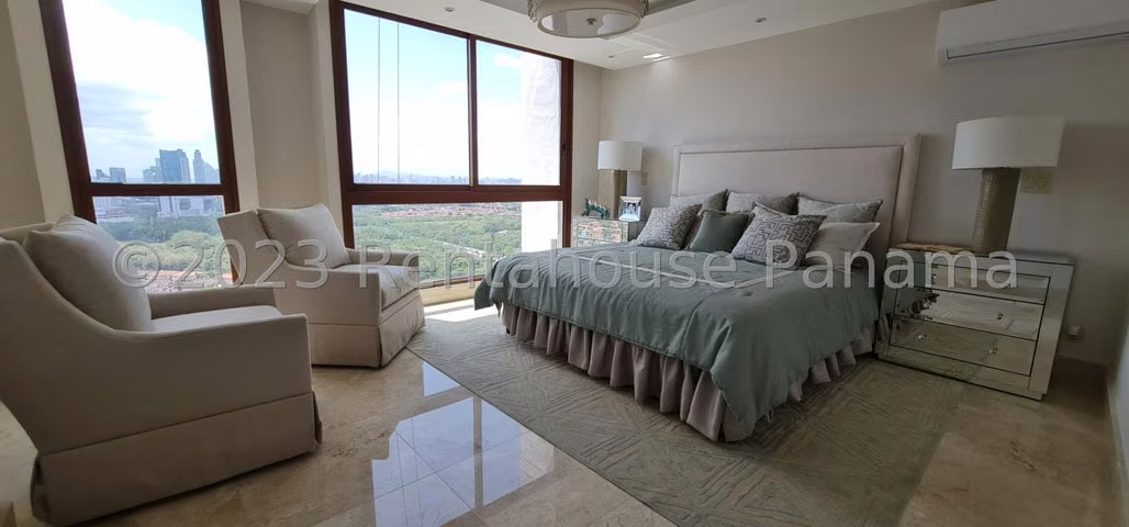 The Colonial - Santa Maria 24YCG7909