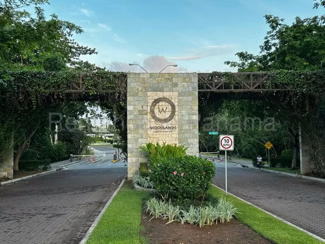 House for Sale in Woodlands Panama Pacifico 25YCG8846