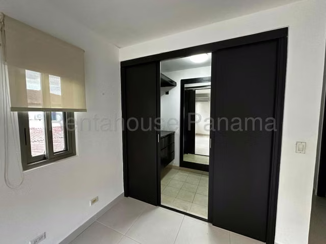 Casa en Venta en Woodlands Panama Pacifico 25YCG8846