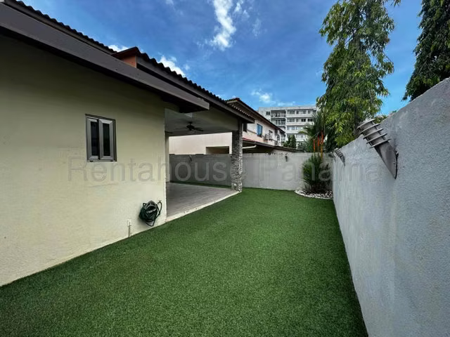 Casa en Venta en Woodlands Panama Pacifico 25YCG8846