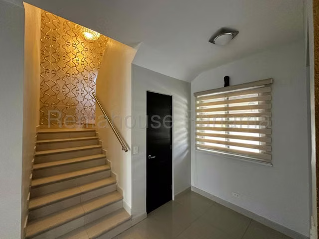 Casa en Venta en Woodlands Panama Pacifico 25YCG8846
