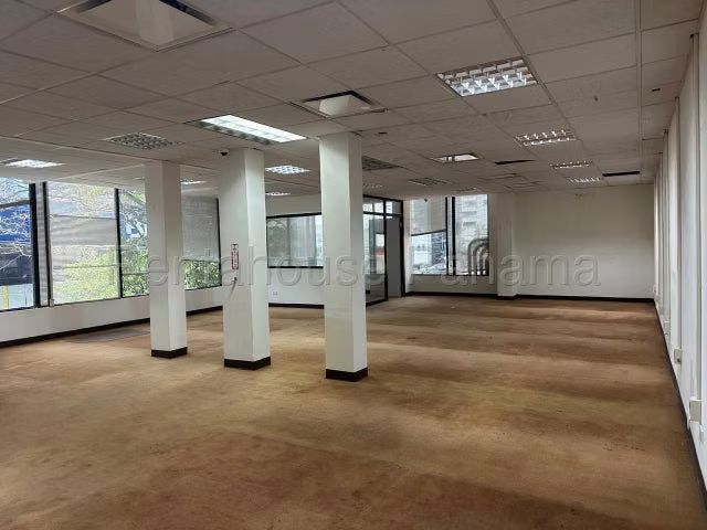 Alquiler de oficinas en Obarrio $14xM2 - Imagen 14