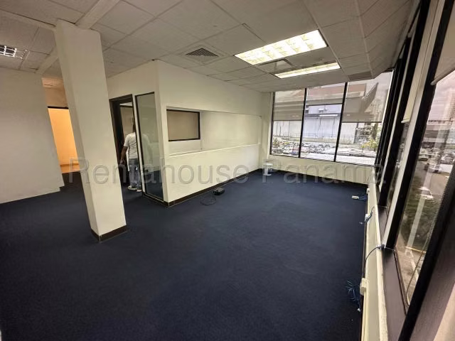 Alquiler de oficinas en Obarrio $14xM2 - Imagen 6