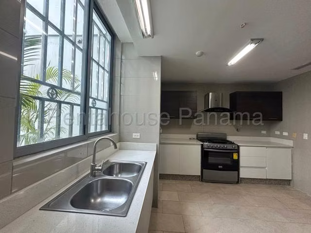 Se vende apartamento en Punta Pacífica - Imagen 8