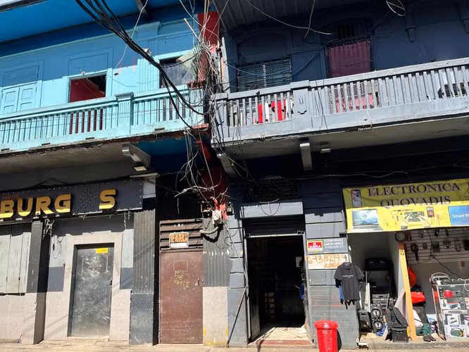 Se vende local comercial en CASA MACKAY, CASCO VIEJO (A-Mo)